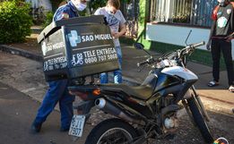 Motoboy sofre ferimentos em colisão traseira em São Miguel do Oeste 