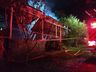 Casa fica destruída por incêndio no interior 