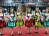 Tainá Dill é a rainha da 42ª Oktoberfest