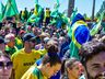 Imagens: Manifestantes pedem intervenção Federal em frente ao 14ºRCMec