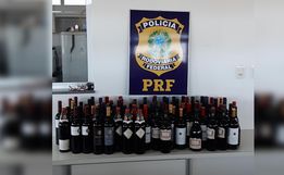 PRF apreende 90 garrafas de vinho argentino em Guaraciaba