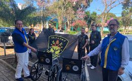 Lions Clube recebe cadeiras de rodas doadas por Moto Clube Papas