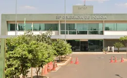 Farmacêutico é preso por lamber glúteo de mulher após injeção