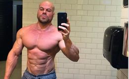 Quem era o personal trainer morto a facadas pela companheira dentro de apartamento