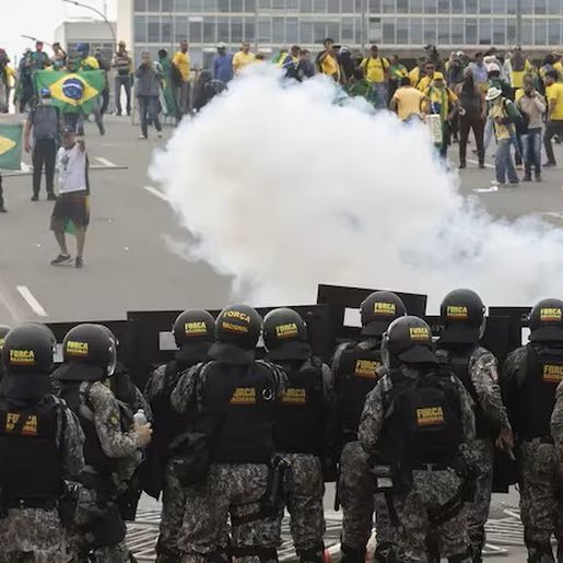 CCJ da Câmara adia análise de proposta que concede anistia a presos pelo 8 de Janeiro