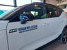 Chico Automóveis apresenta carro elétrico na loja de Iporã do Oeste