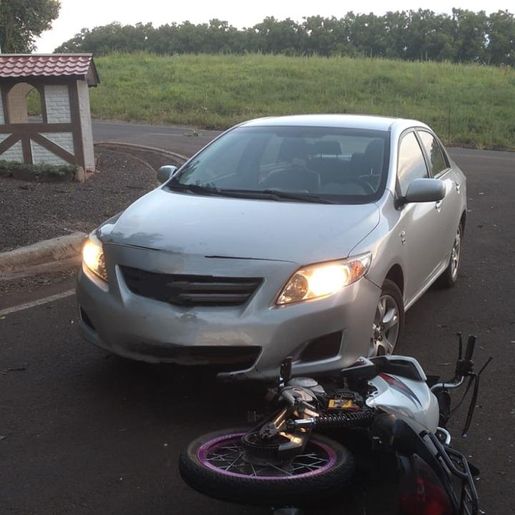 Motociclista fica ferido em colisão com carro no interior de Itapiranga 
