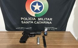 Após denúncia de ameaça, jovem é encontrado com simulacro de arma em Dionísio Cerqueira