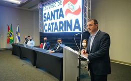 Governo de SC vai recorrer de decisão que proíbe eventos e limita hotéis