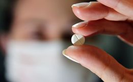 OMS anuncia retomada de testes com cloroquina para COVID-19