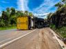 Caminhão dos Correios tomba na BR-282; assista ao vídeo