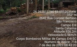 Deposito de maravalha pega fogo em Campo Erê
