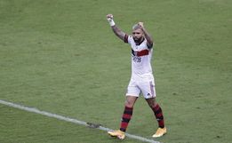 Sem piedade, Flamengo atropela o Grêmio em plena Arena e entra na briga pelo título