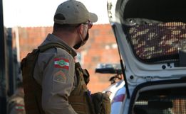 Homem agride mulher na frente do filho de dois anos em Guaraciaba