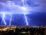 Granizo, raios e ventos fortes: temporais severos ameaçam Santa Catarina