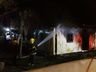 Residência pega fogo durante a madrugada em Maravilha