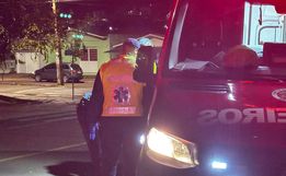 Confusão por som alto termina com homem ferido por bala de borracha e seis detidos em SMO