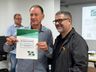 Prefeitura de São Miguel do Oeste entrega escrituras a moradores da Linha Cruzinhas
