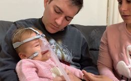 VÍDEO: Família de Saudades luta por remédio para filha com AME