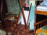 Casal com seis filhos precisa de ajuda após enxurrada invadir sua casa