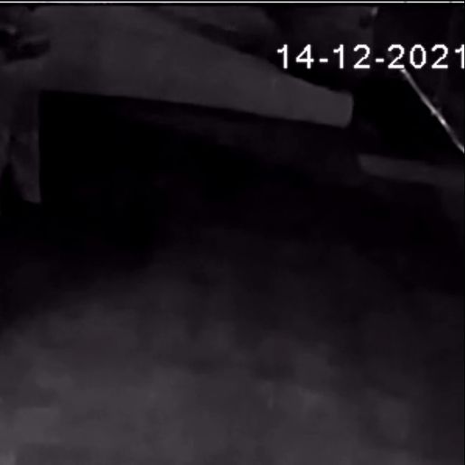 Imagens de câmera de segurança flagram arrombamento a Pizzaria em SMOeste 