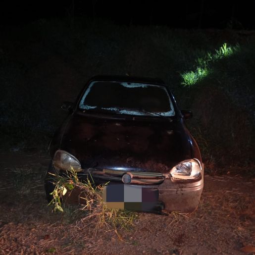 Colisão traseira entre dois carros deixa mulher ferida na BR-158