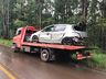Motorista fica ferido em saída de pista seguida de choque em poste na SC-492