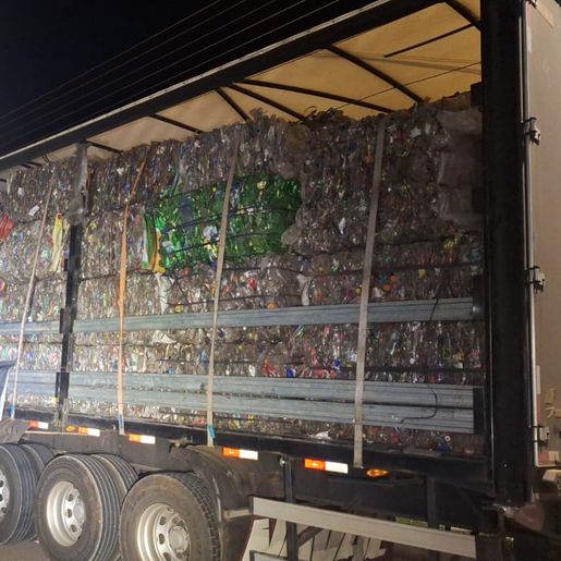 Polícia Militar apreende 17 toneladas de contrabando em Dionísio Cerqueira