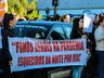 Servidores Públicos Municipais fazem protesto em frente a prefeitura