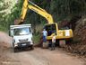 Vice-prefeito e secretário  acompanham o andamento  de obras no interior