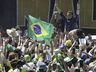 Presidente Bolsonaro participa de manifestação pró-governo em Brasília
