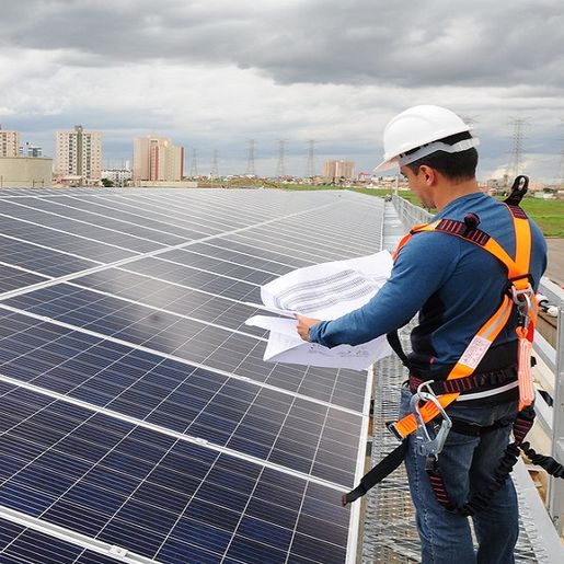 Aneel deve suspender análise de mudança na taxação da energia solar