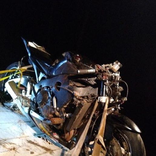 Motociclista ferido em acidente no domingo morre no hospital