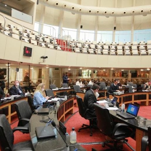 Reforma da Previdência de SC tem sinal verde em comissão da Alesc