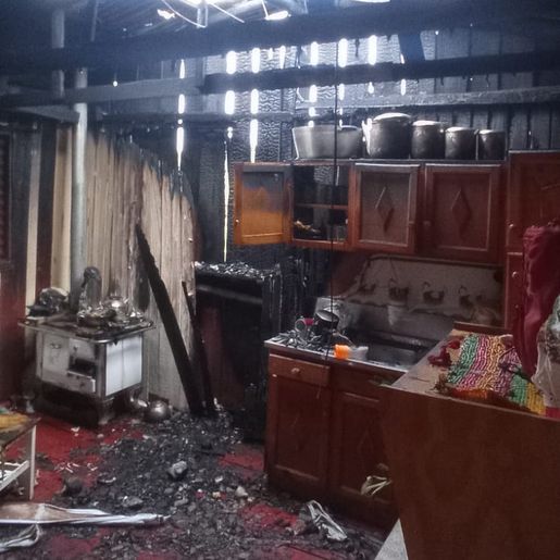 Residência é parcialmente atingida pelo fogo em Campo Erê