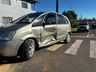 Veículo tomba após colisão no Bairro São Luiz, em São Miguel do Oeste