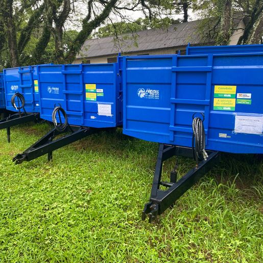 Iporã do Oeste recebe novos equipamentos para reforço da agricultura