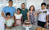 Pai solo adota 5 filhos e evita separação de irmãos em SC: 'Sem esperar uma circunstância perfeita'