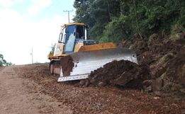 Secretaria de Transportes e Obras de SJCedro inicia recuperação nas estradas 
