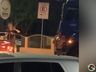 Vídeos divulgados em redes sociais mostram agente com arma em punho