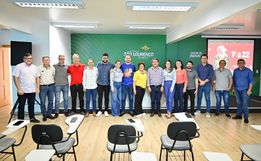 Natal Show em São Lourenço inicia com acendimento das luzes e chegada do Papai Noel