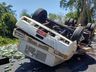 Caminhão carregado de cerveja tomba na SC 163 em Itapiranga