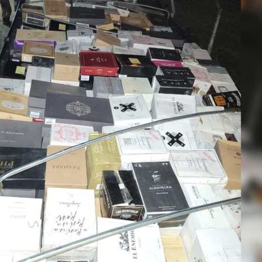 Polícia Militar apreende mais de 1.400 caixas de vinho argentino