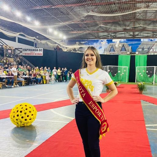Thaina Schuck é escolhida Garota Esporte 2022 de Itapiranga 