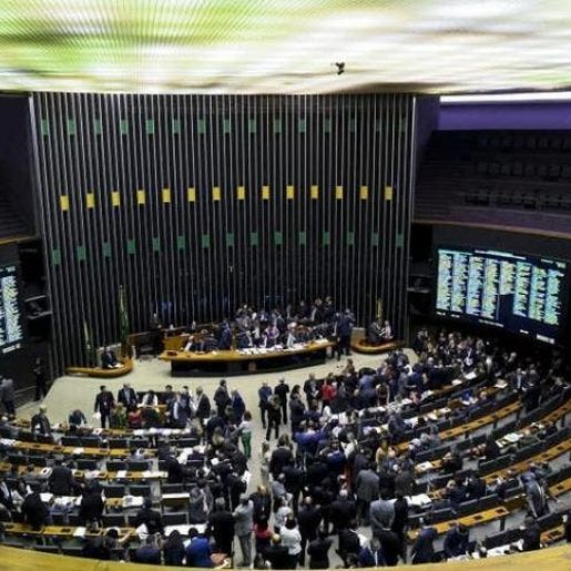 Maioria dos deputados catarinenses votarão a favor do voto impresso