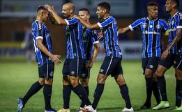 Com reservas, Grêmio vence o Esportivo e mantém 100% no Gauchão