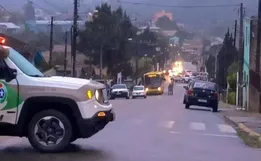 Homem sequestra ônibus e faz reféns em SC para 'reatar relacionamento'