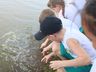 Alunos fazem visita ao Lago Municipal e participam de plantio de árvores em Cedro