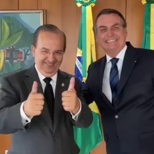 Jorginho e Bolsonaro venceram na maioria dos municípios da Ameosc