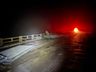 Carreta tomba sobre ponte do Rio das Antas na BR-282 entre São Miguel do Oeste e Maravilha
